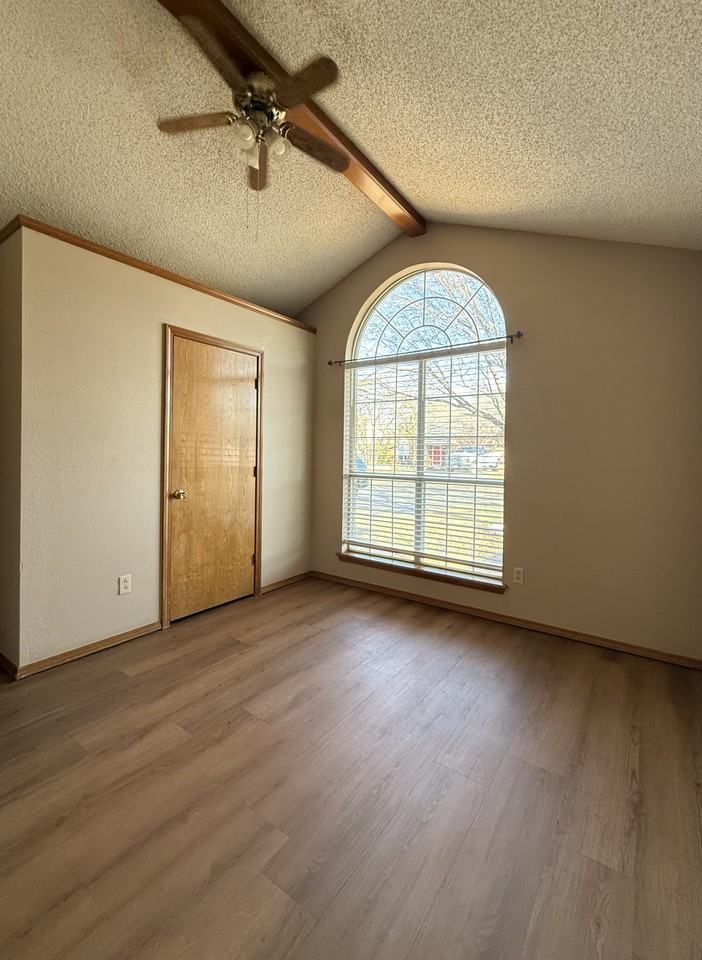 2207 93rd St #1 - Photo 4 of 19