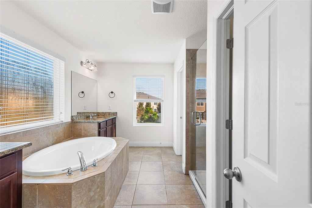 1848 Oak Hammock Ct #1848 - Photo 5 of 25