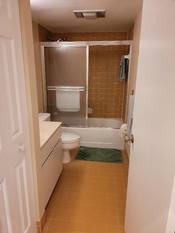 3200 Twin Lakes Ter #3200-103 - Photo 4 of 33