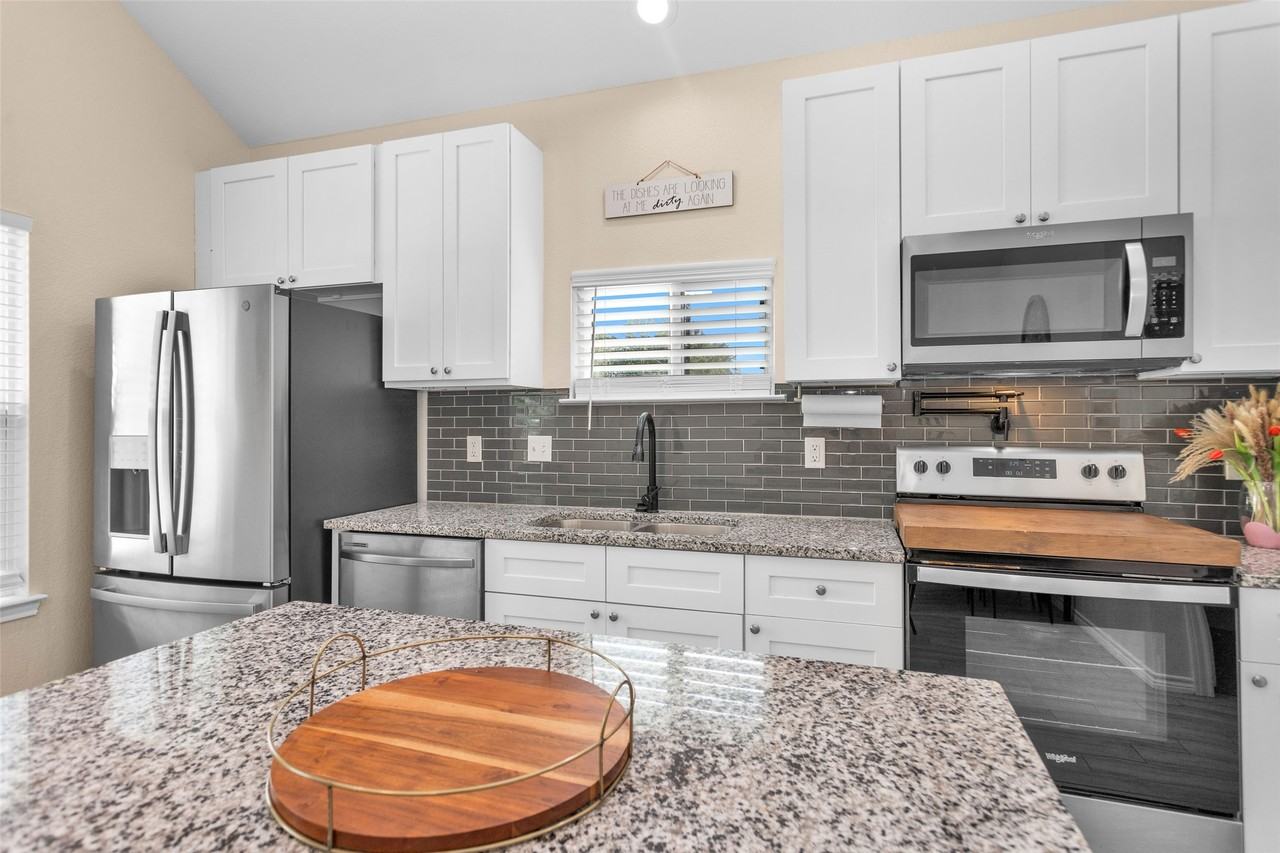 286 Westchase #286 - Photo 4 of 29