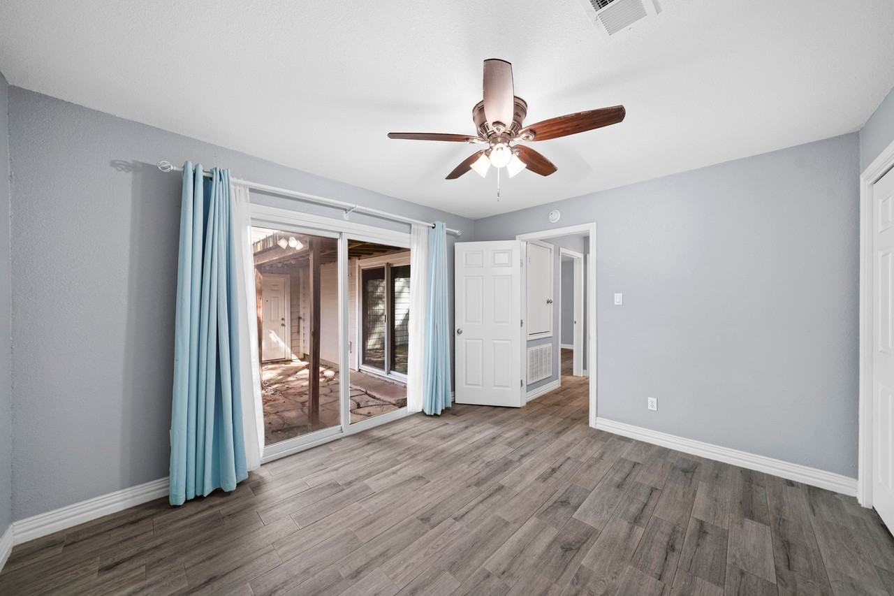 8 Hideaway Dr #8 - Photo 2 of 25