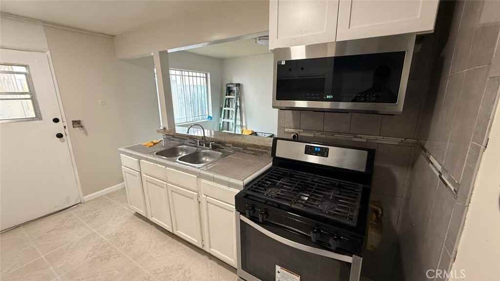 823 E 75th St #823 - Photo 5 of 10