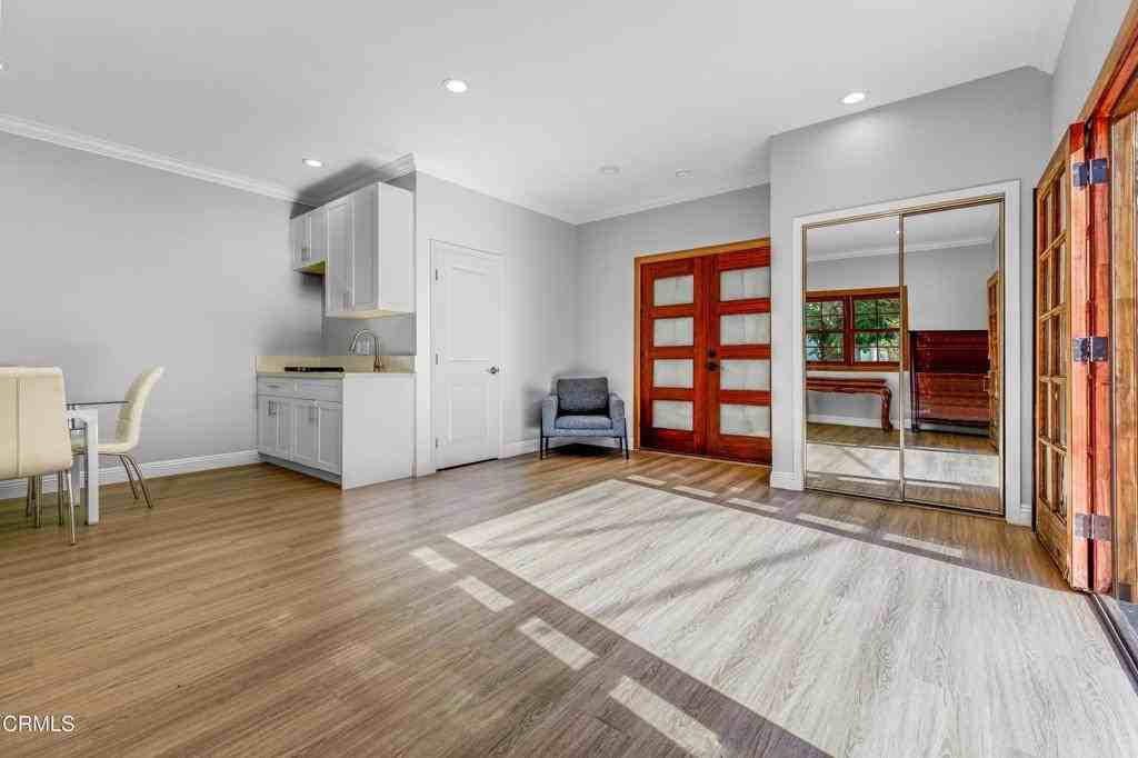 1115 S Wilton Pl #1115A - Photo 6 of 14