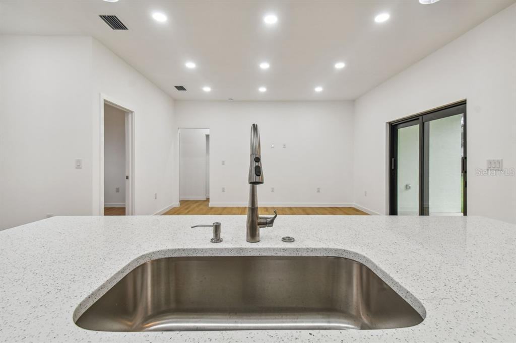 406 Border St #406 - Photo 3 of 20