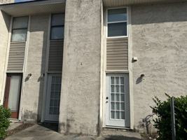 featured image of 727 S Main St #90