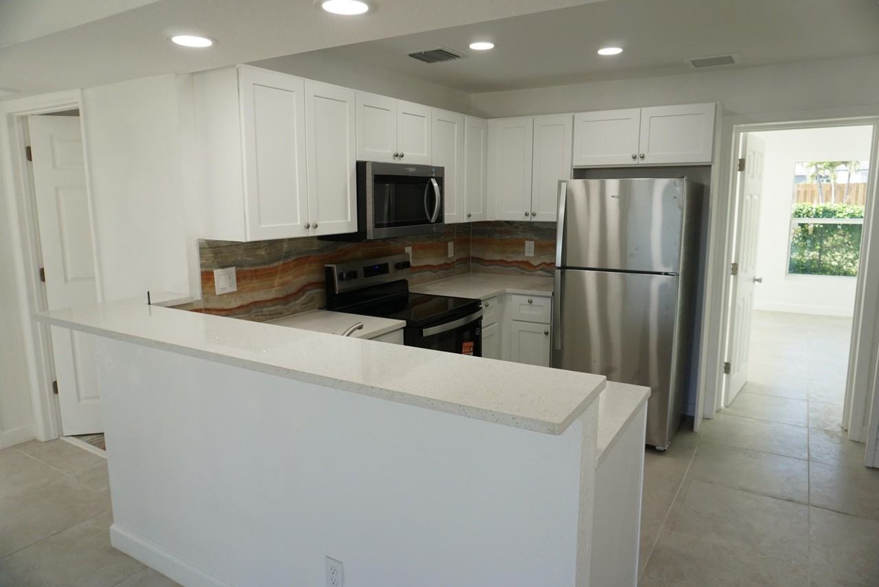 957 Lewis Dr #957 - Photo 4 of 14