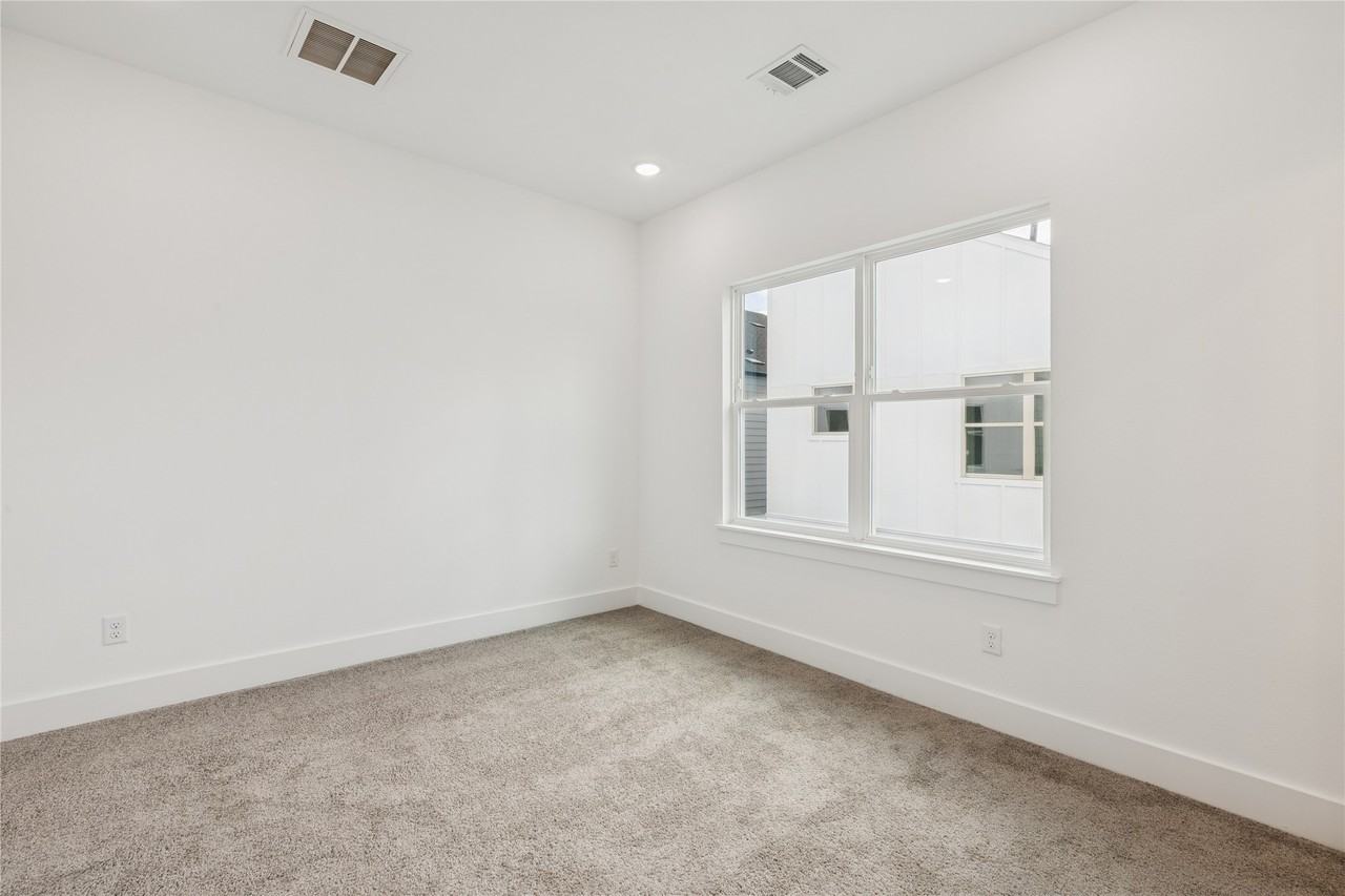 113 Milby St #113B - Photo 4 of 20