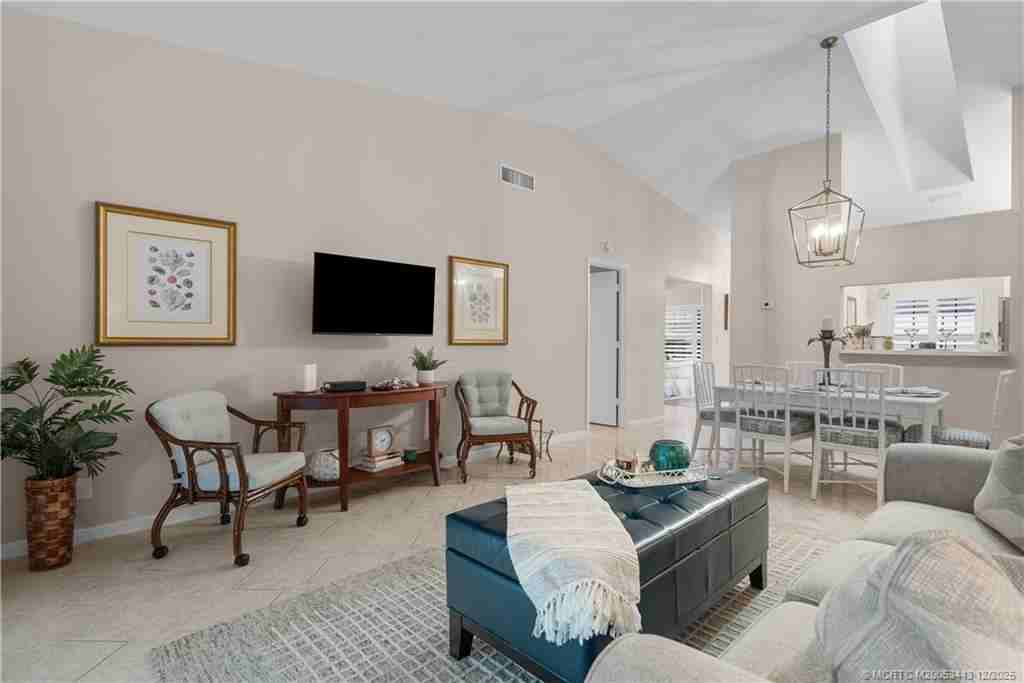 1544 Sw Silver Pine Way #1544104F - Photo 3 of 49