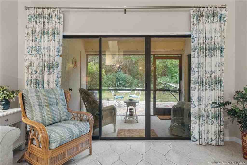 1544 Sw Silver Pine Way #1544104F - Photo 4 of 49