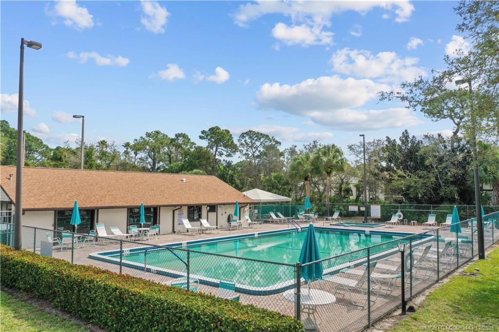 1544 Sw Silver Pine Way #1544104F - Photo 6 of 49