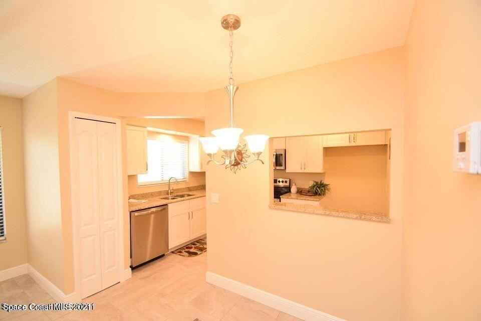 670 Cedar Side Cir Ne #670