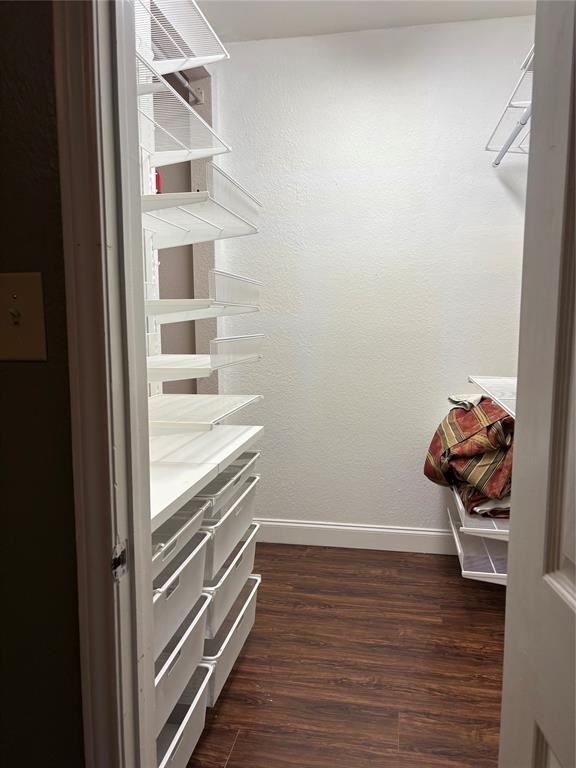 1720 Ne Green Oaks Blvd