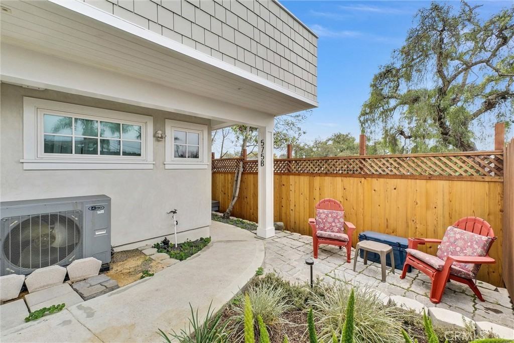 575 Through St #575B - Photo 2 of 23