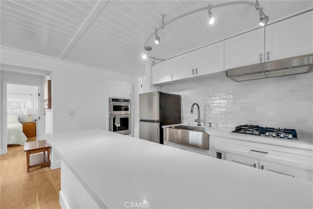 575 Through St #575B - Photo 6 of 23