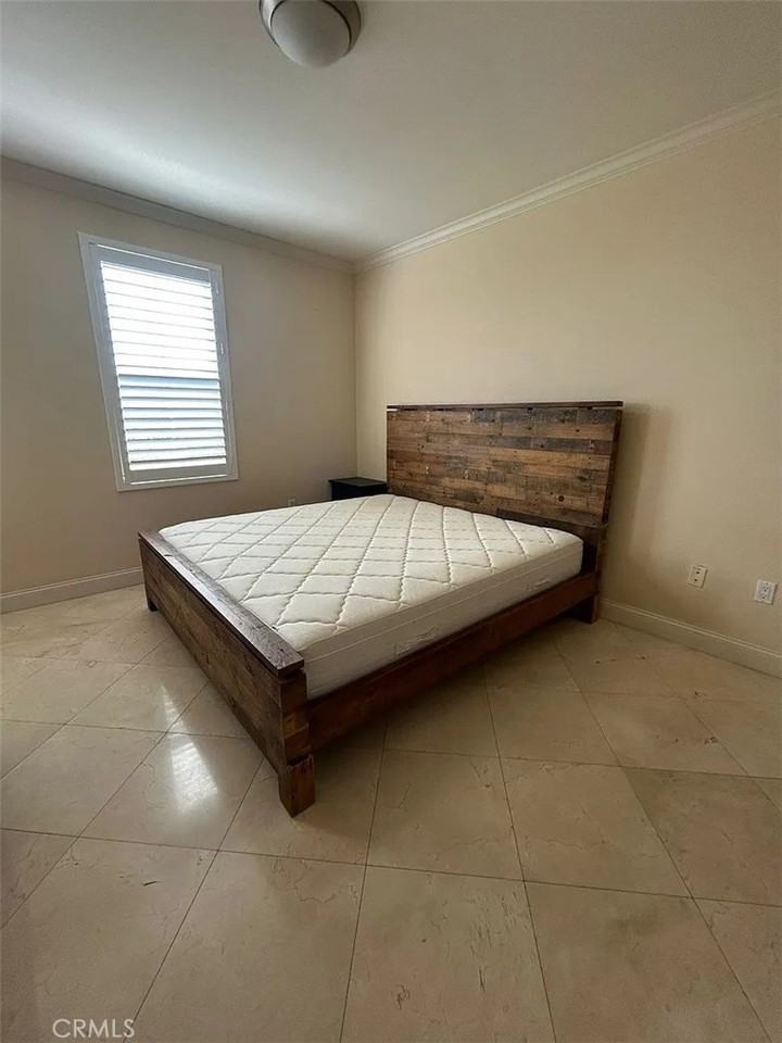 2446 Watermarke Pl #2446 - Photo 7 of 9