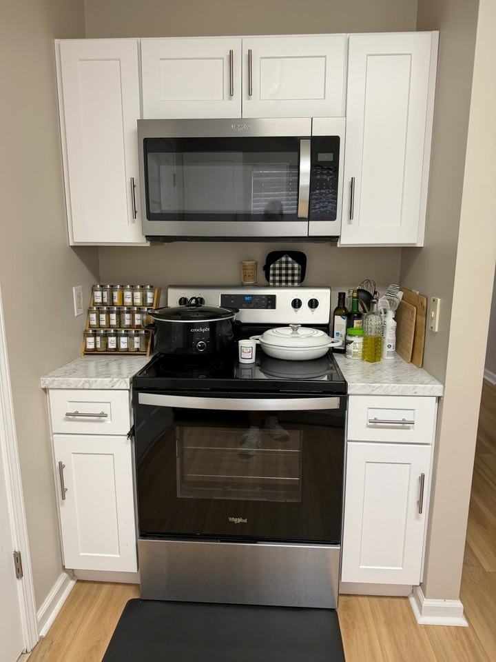 122 Fuller Rd #122 - Photo 3 of 12