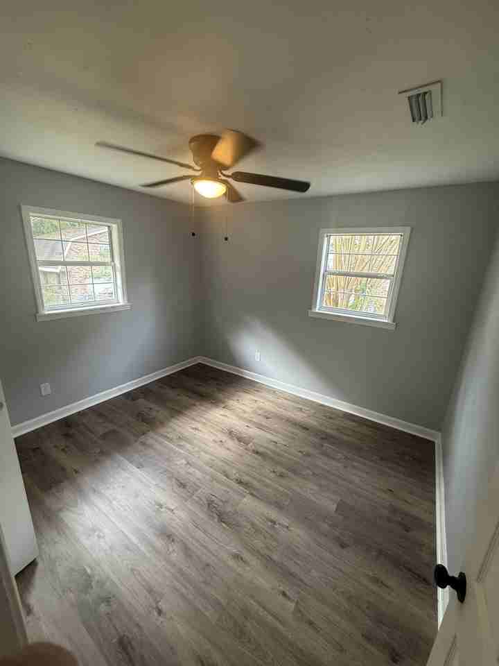 221 Meadowbrook Dr #1 - Photo 3 of 9