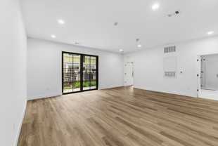 4315 S Congress Ave - Photo 1 of 1