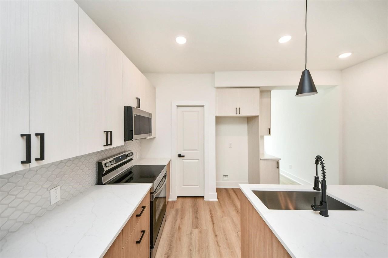 932 South Ln #932B - Photo 4 of 14