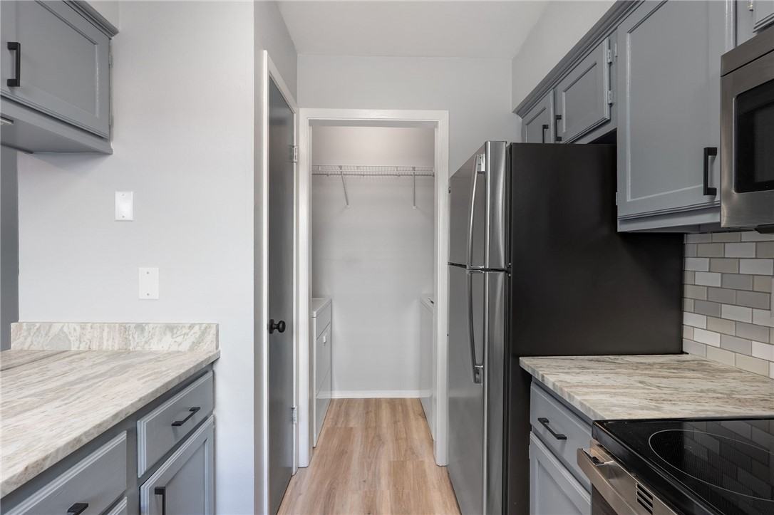 1904 Dartmouth St #1904G4 - Photo 6 of 27