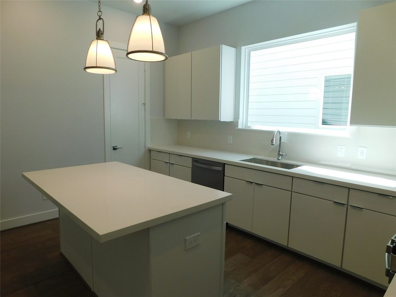 4223 Eli St #4223 - Photo 4 of 46