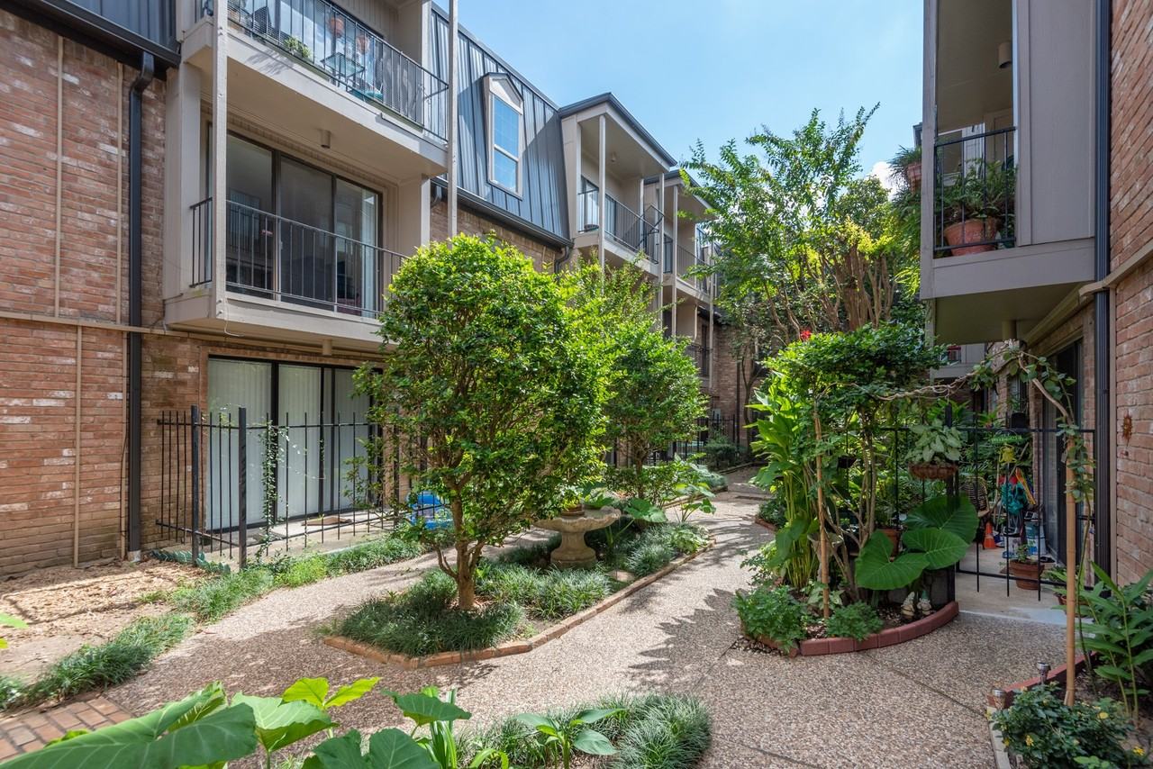 2400 N Braeswood Blvd #2400-220 - Photo 2 of 14