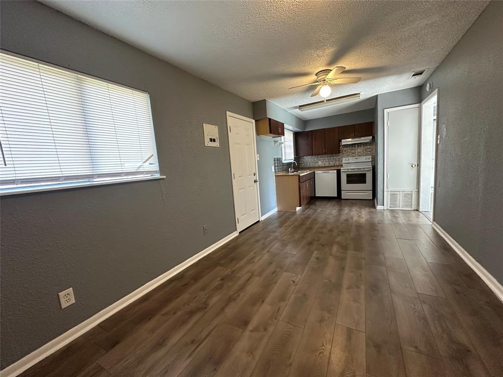 113 Gordon Dr #113 - Photo 7 of 10