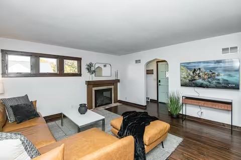 947 8th Ave Ne #NA - Photo 4 of 19