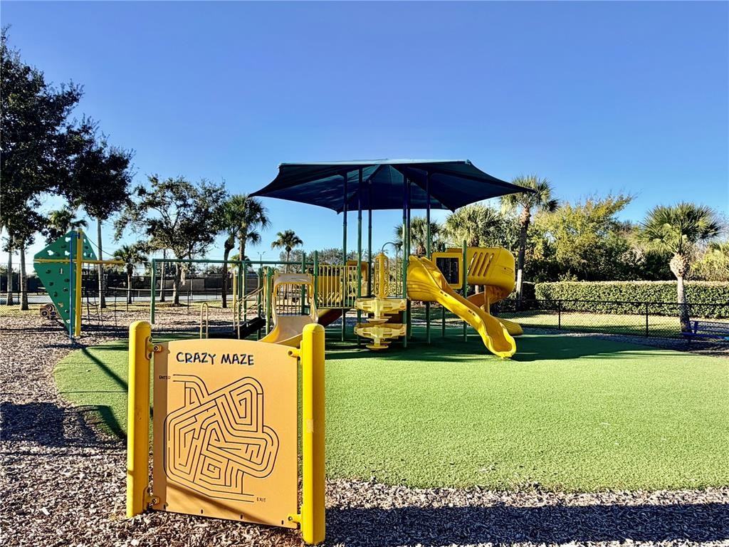 819 Fairwaycove Ln #819-102 - Photo 2 of 50