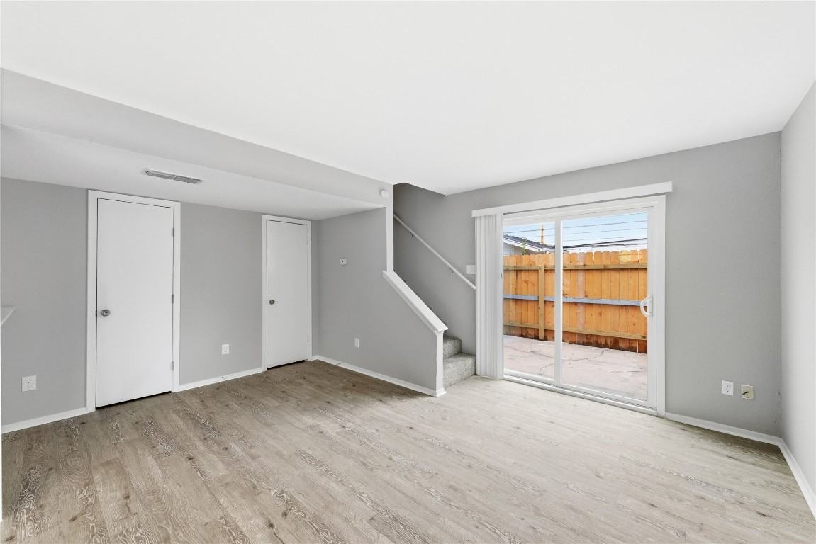 2618 Ektom Dr #2618B - Photo 3 of 30