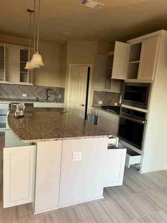 504 Christie Xing #504 - Photo 3 of 24