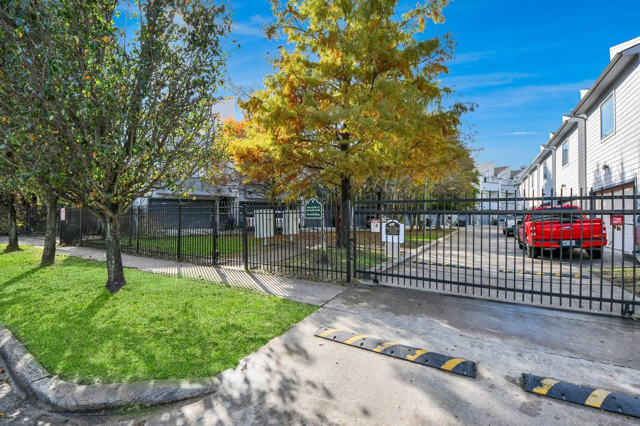 2911 Chartres St #2911 - Photo 3 of 37