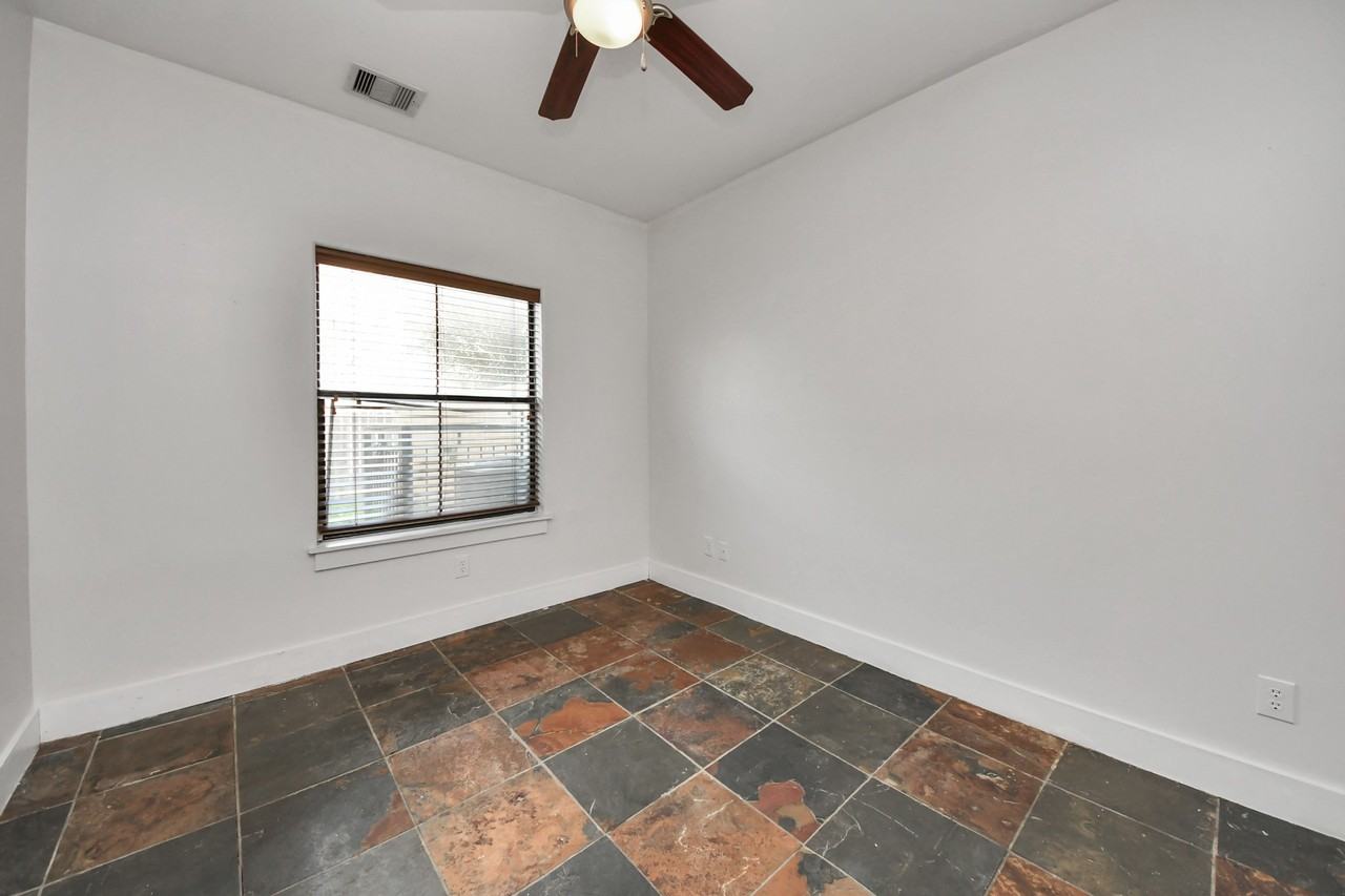 2911 Chartres St #2911 - Photo 6 of 37