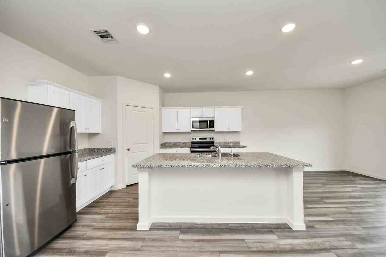 5819 Bright Keel Dr #5819 - Photo 5 of 36