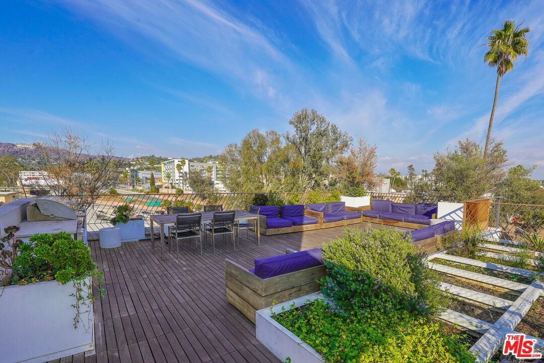 5800 Harold Way #5800-410 - Photo 2 of 31