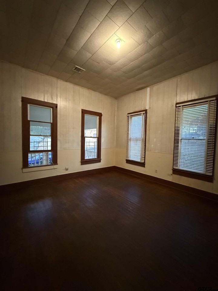 707 N John St #707 - Photo 5 of 13