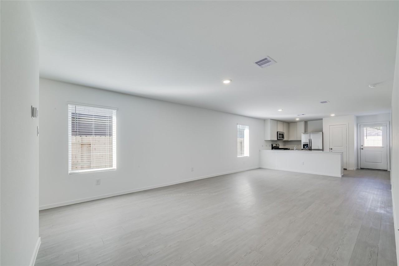 1754 W Stroker Rd #1754 - Photo 3 of 24