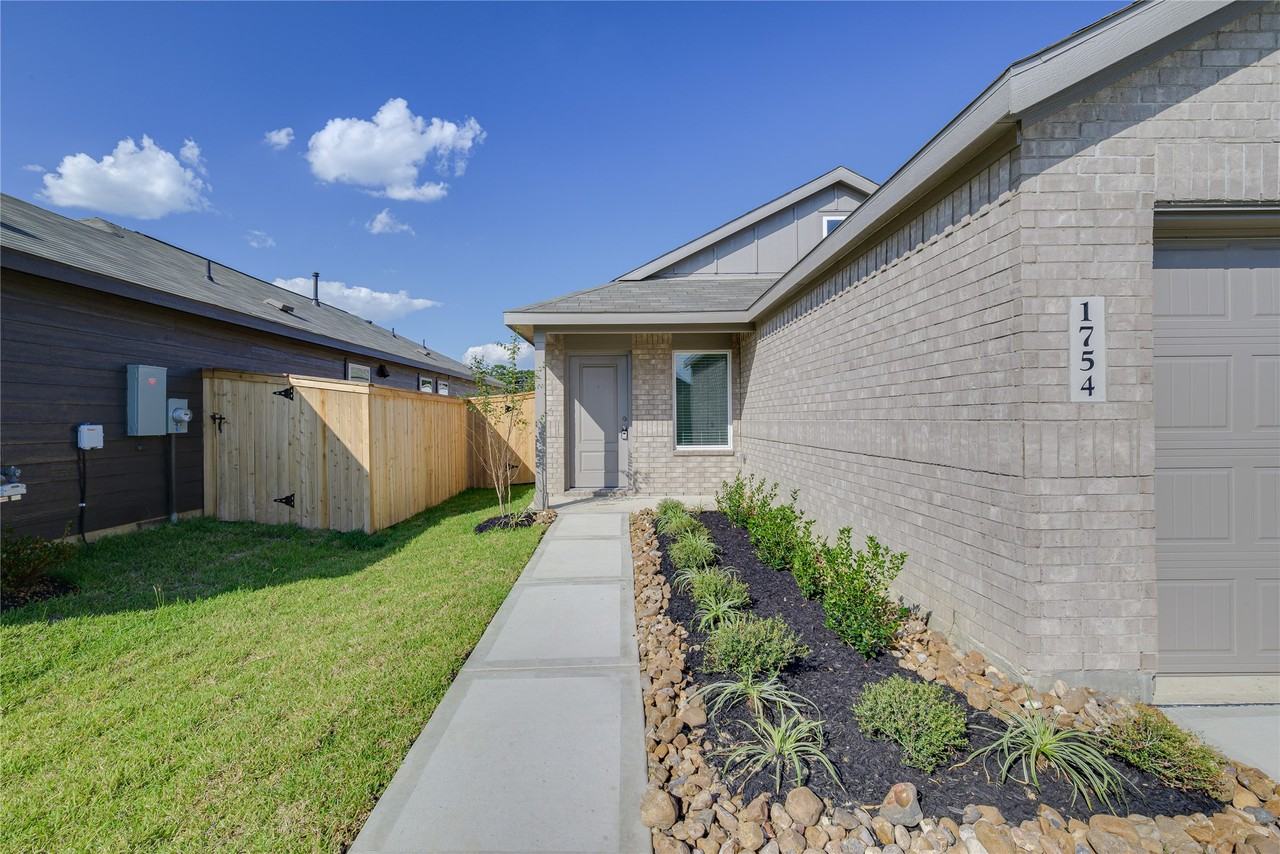 1754 W Stroker Rd #1754 - Photo 5 of 24