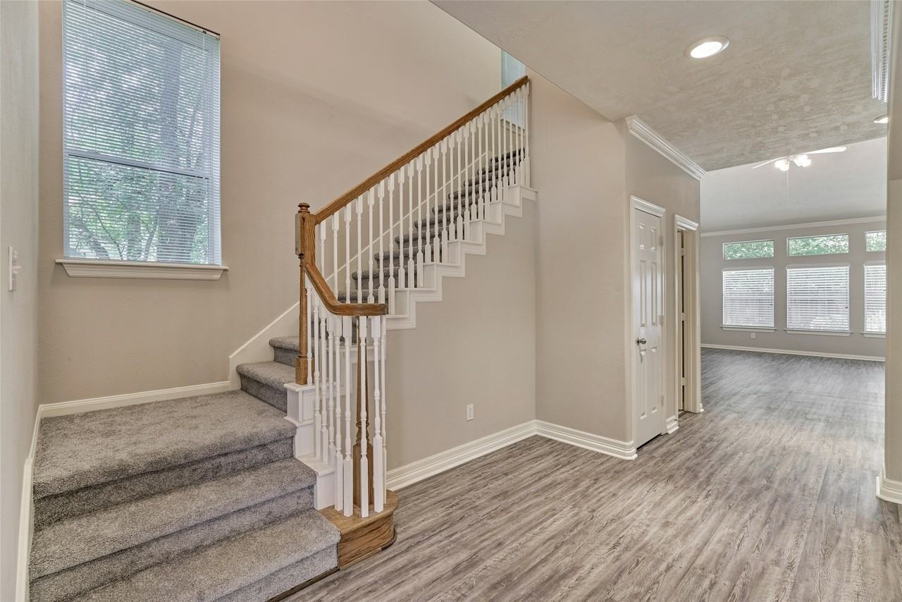 7 Raindance Ct #7 - Photo 2 of 47