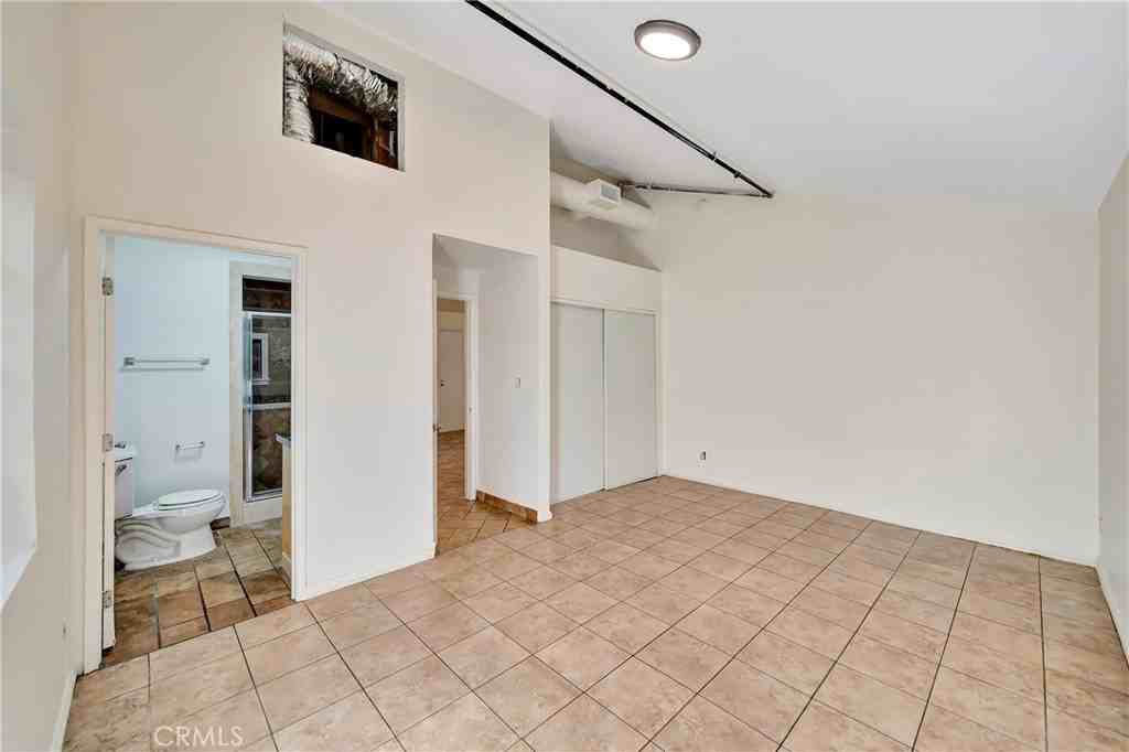 6933 Amigo Ave #6933 - Photo 7 of 27