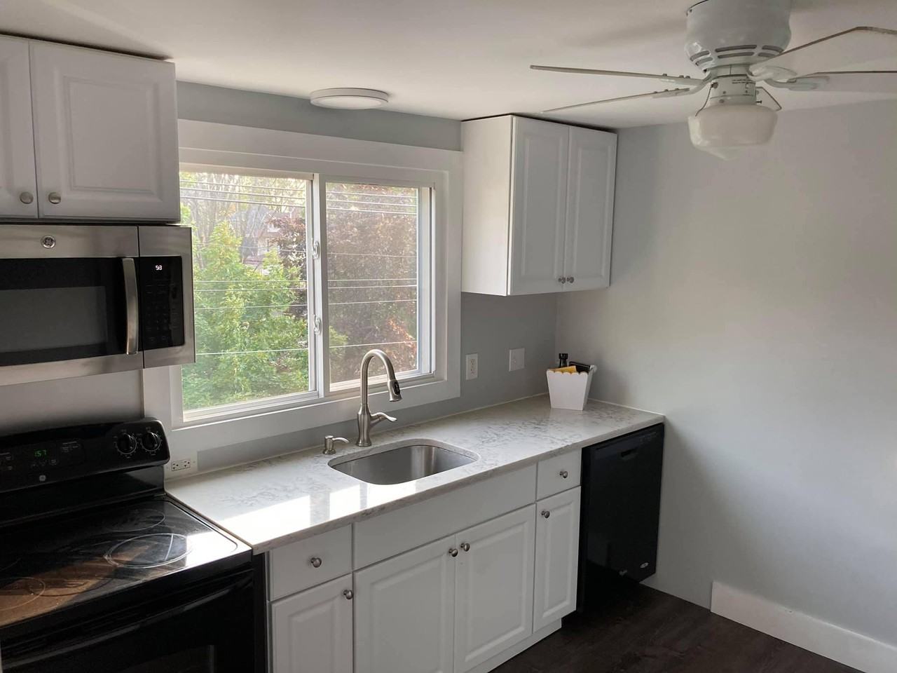 27 Glenwood St #3 - Photo 2 of 20