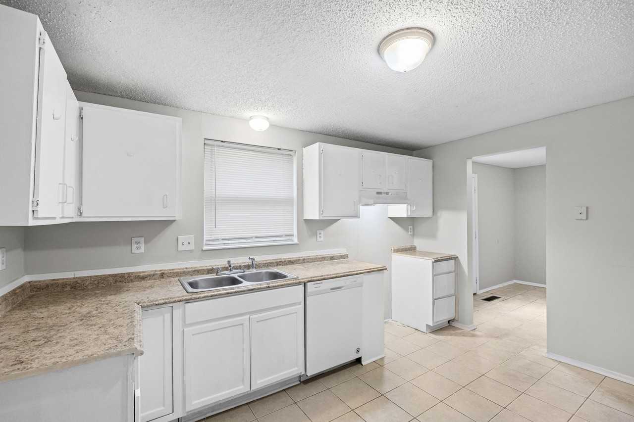 4185 Willow Park Dr #1 - Photo 5 of 10