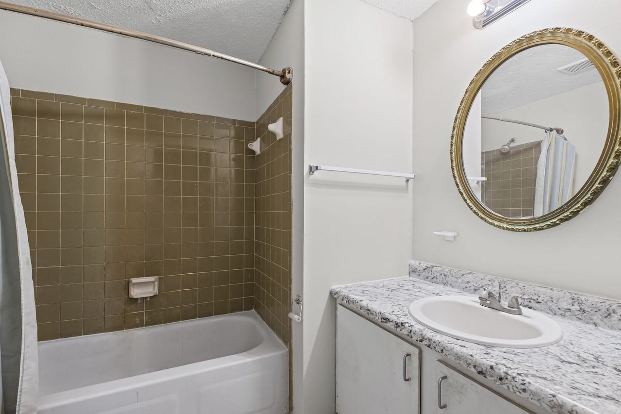 4185 Willow Park Dr #1 - Photo 6 of 10