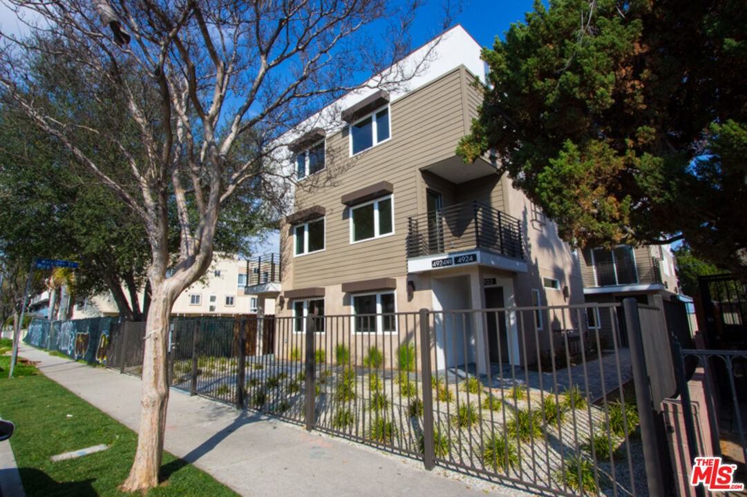 4924 Laurel Canyon Valley Village #4924-2 - Photo 7 of 25