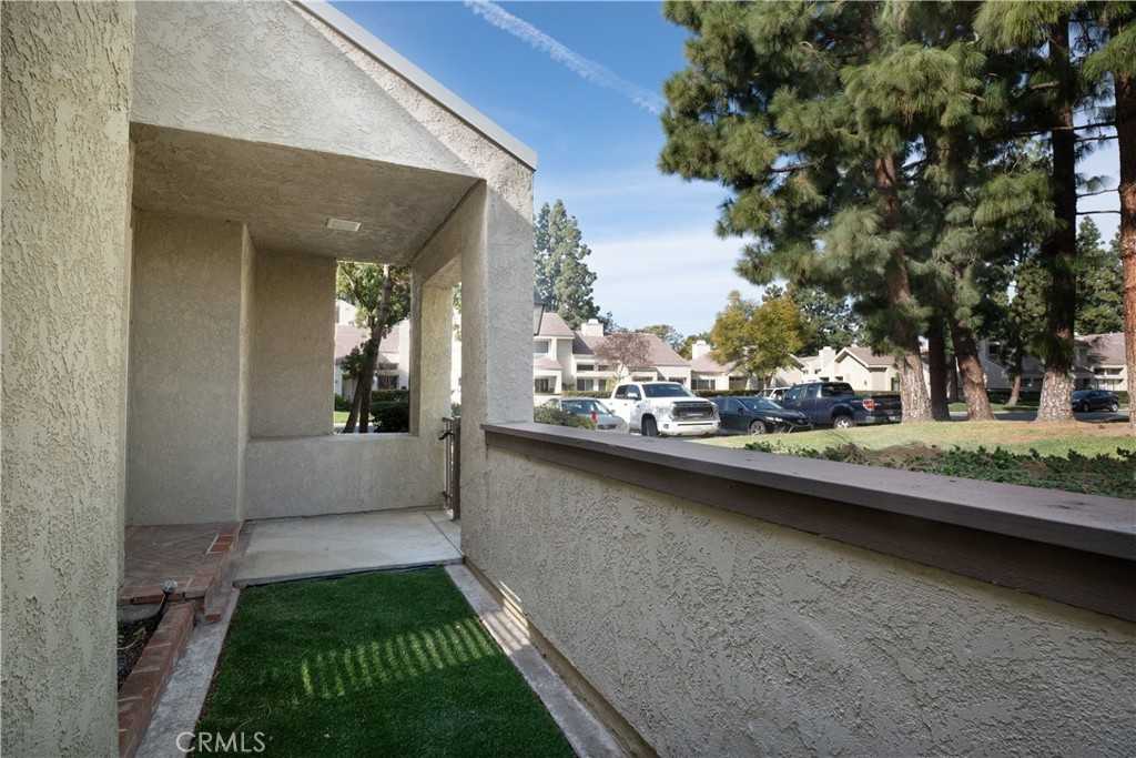 57 Claret #57 - Photo 2 of 34