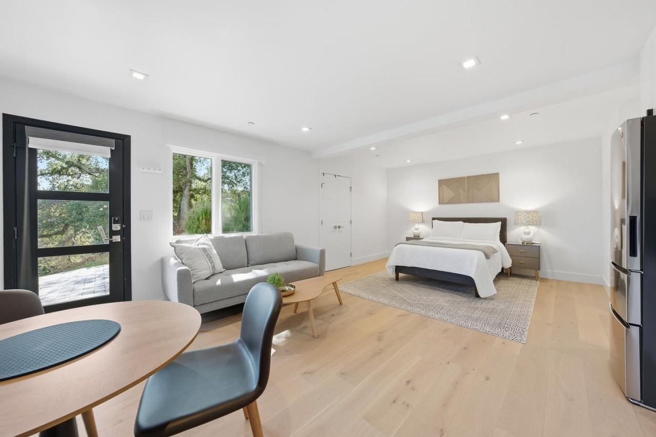 95 Lerida Ct #95B - Photo 2 of 7