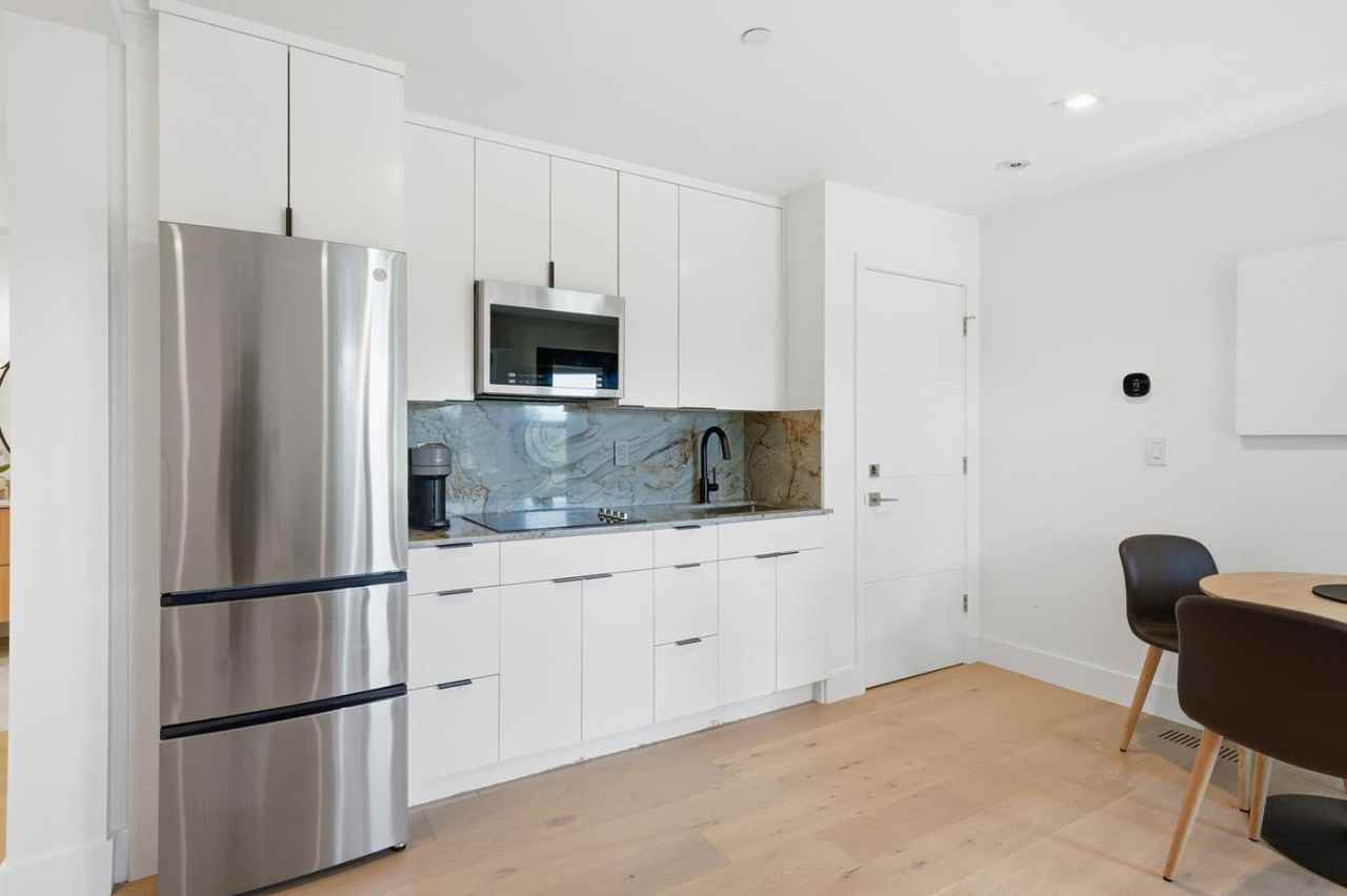 95 Lerida Ct #95B - Photo 3 of 7