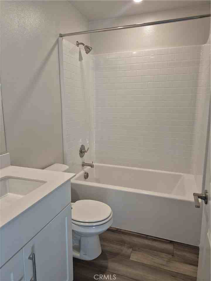 2137 Cumberland #2137 - Photo 4 of 24