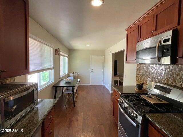 740 E Hillcrest Dr #740 - Photo 3 of 8