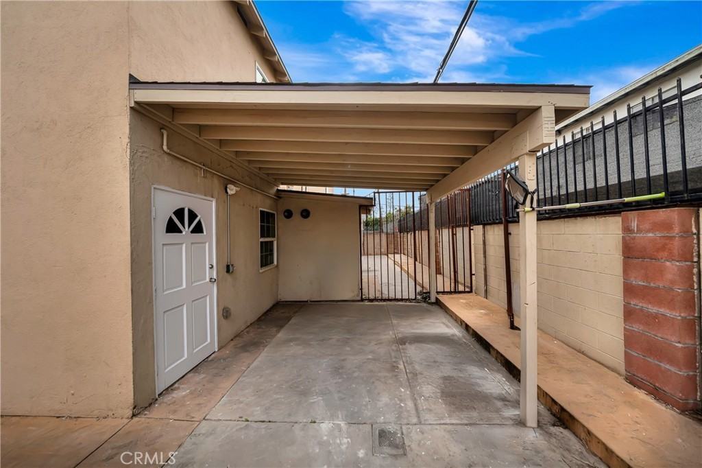 6827 Simpson Ave #6827-4 - Photo 6 of 19